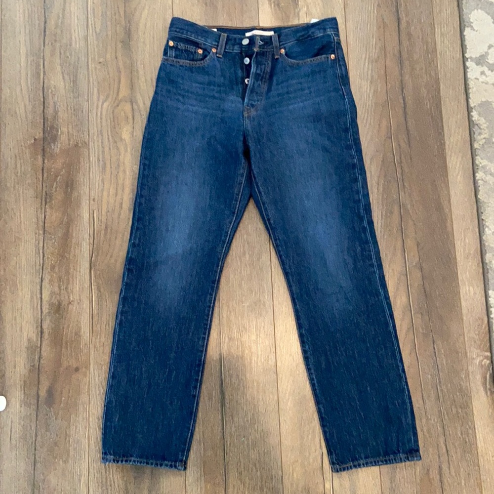 Levi’s Wedgie Straight Dark Wash jeans